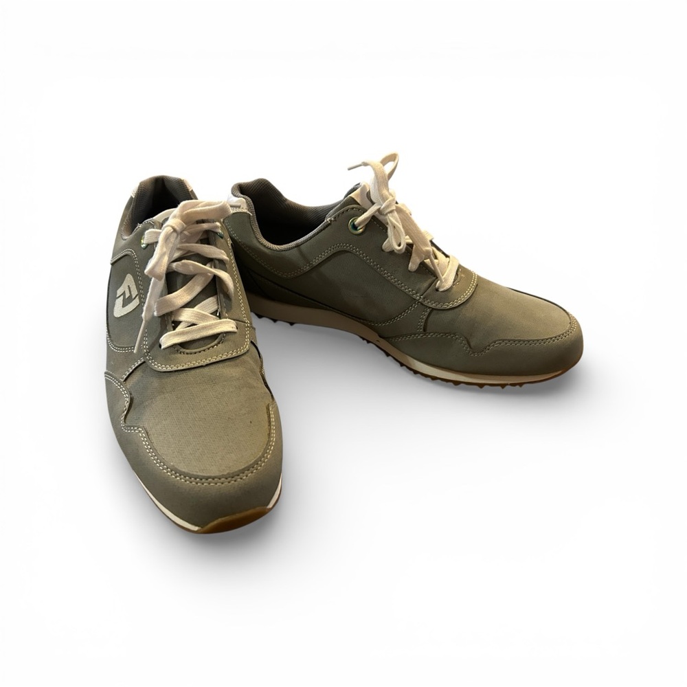 FootJoy Women's Sport Retro spikeless golf shoes in stone gray, size 10M